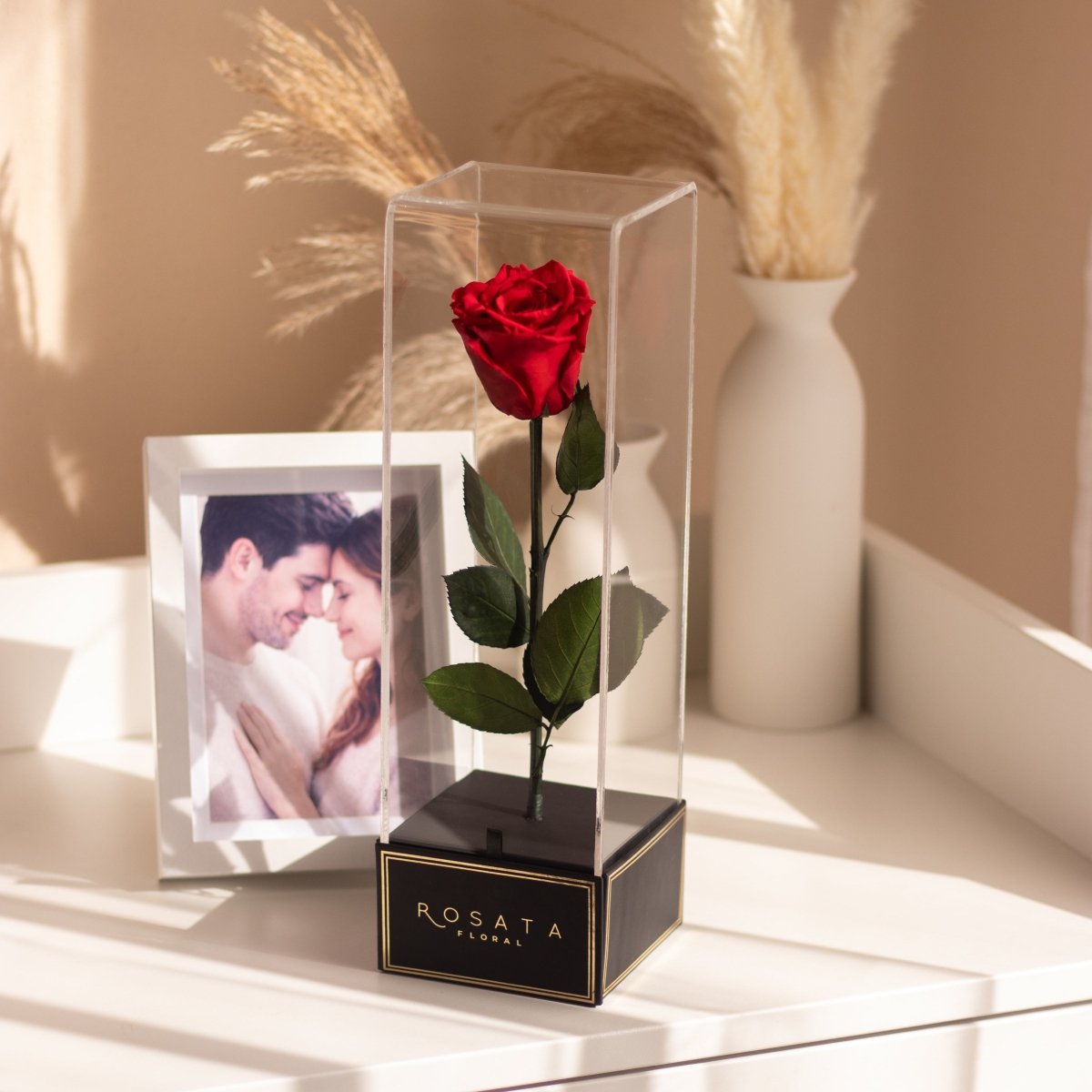 Imperiora con marco - arreglo de rosas - Rosata Floral