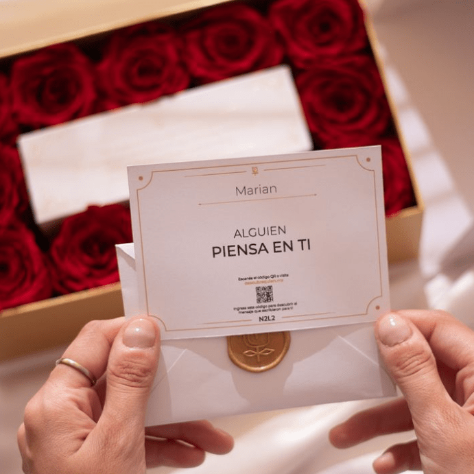 Everose White 8 - Nacional - arreglo de rosas - Rosata Floral