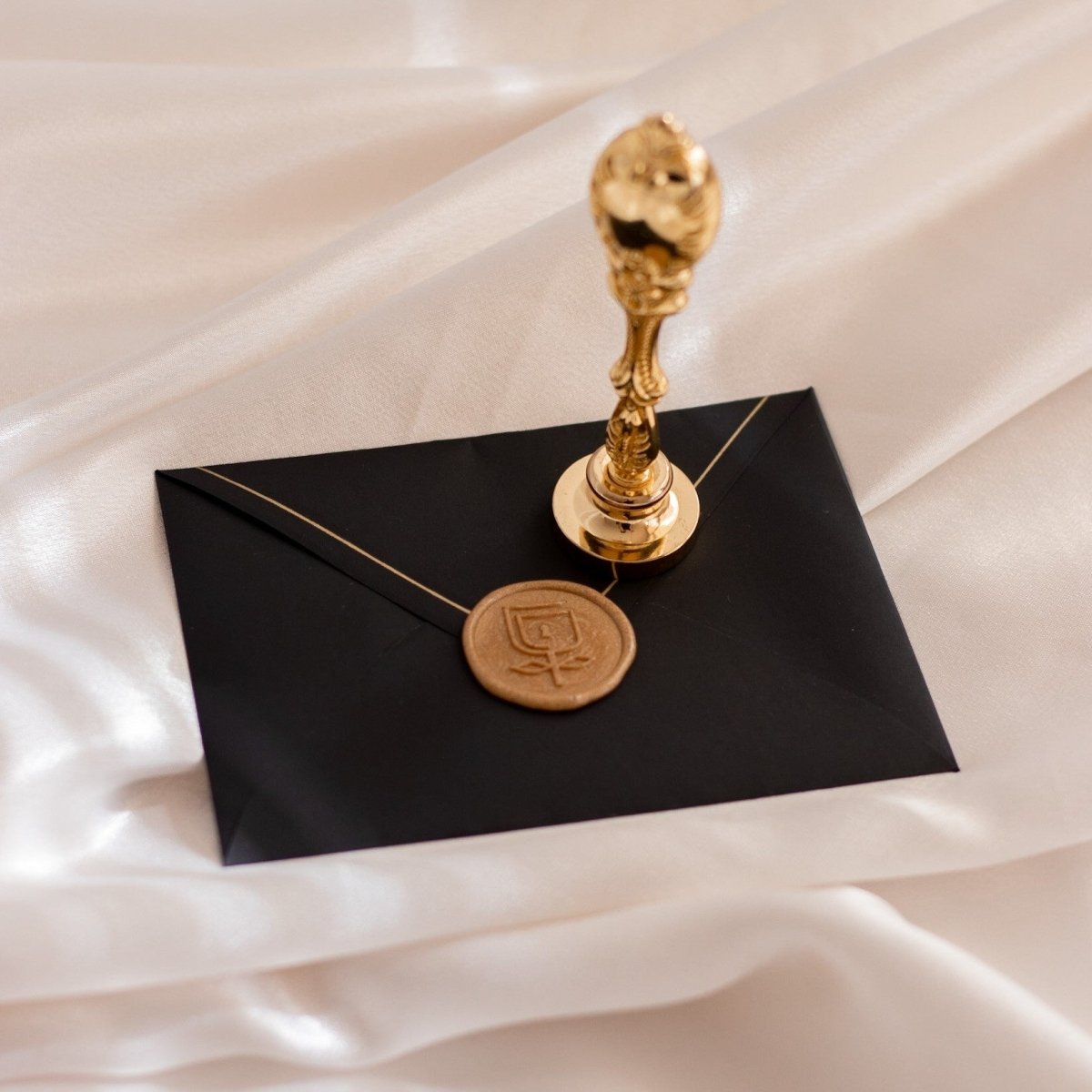 Everose 8 Cumpleaños - Nacional - arreglo de rosas - Rosata Floral