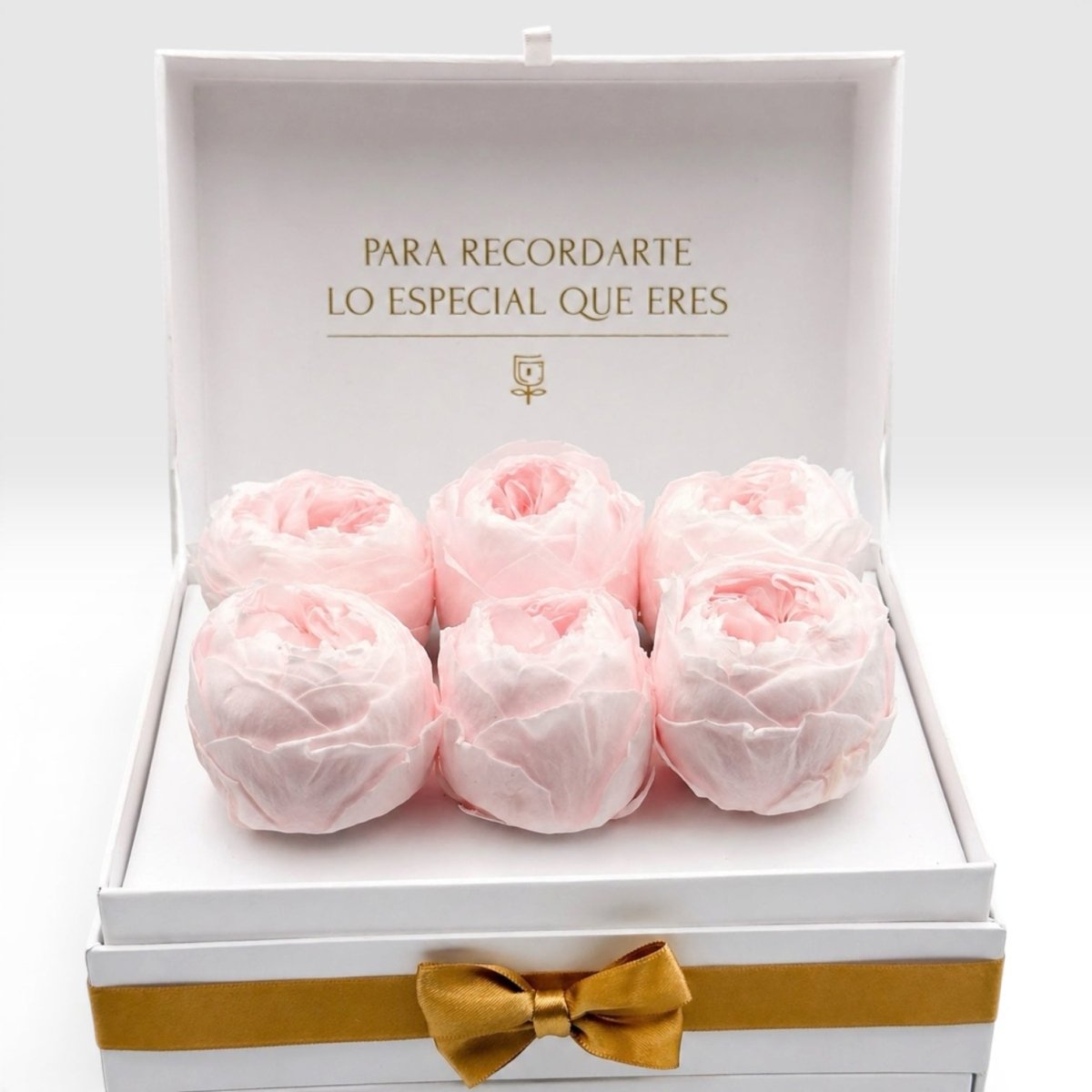 Cofret White - 6 peonias con chocolates - arreglo de rosas - Rosata Floral
