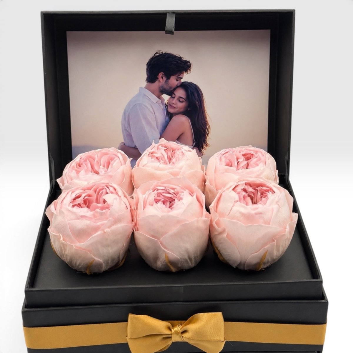 Cofret - 6 Peonias, foto y chocolates - arreglo de rosas - Rosata Floral