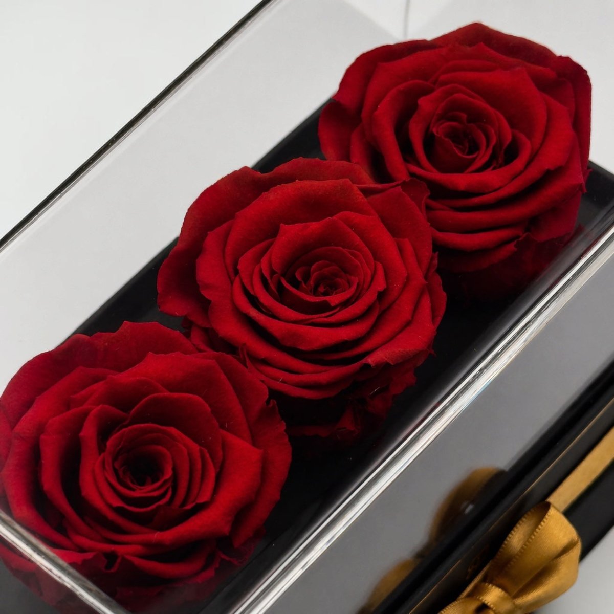 Harmonia - 3 rosas con chocolates - arreglo de rosas - Rosata Floral