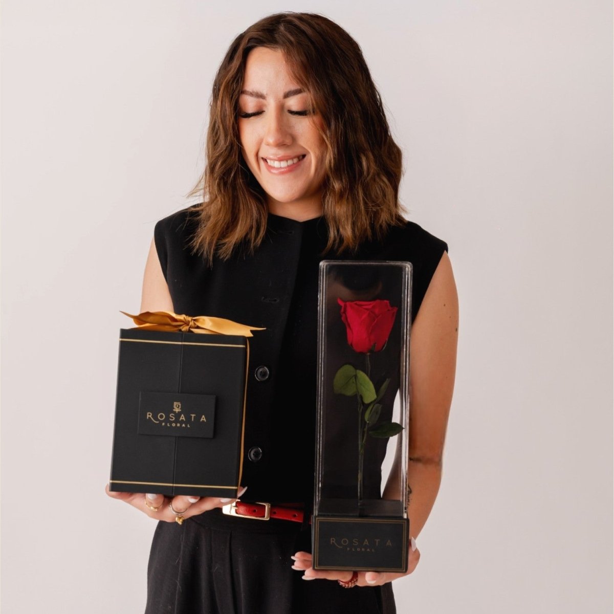 Dúo: Contraste perfecto - arreglo de rosas - Rosata Floral